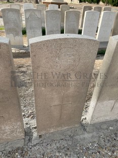 BAGHDAD (NORTH GATE) WAR CEMETERY - DAVIS, T J